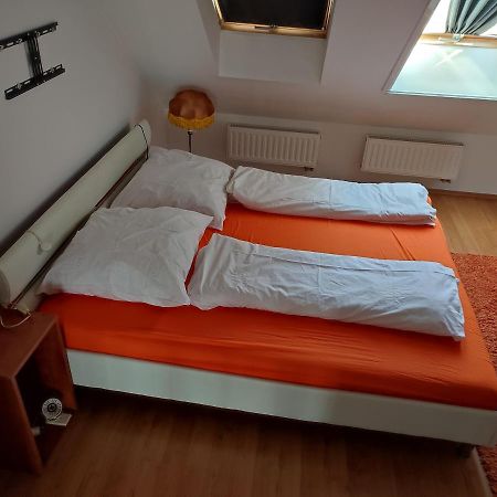 Larix Apartman Sarvar Exterior foto