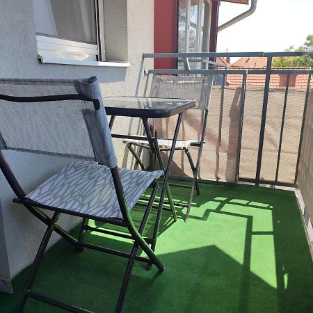Larix Apartman Sarvar Exterior foto
